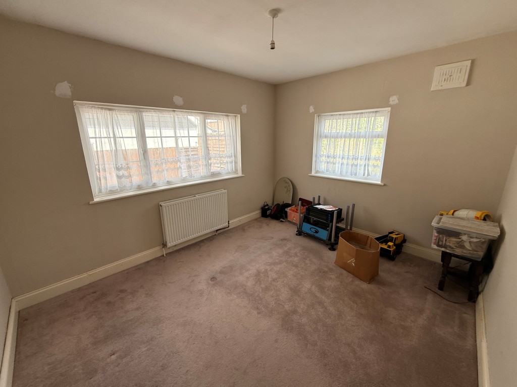 Lot: 99 - DETACHED BUNGALOW FOR REFURBISHMENT AND REPAIR - Bedroom two